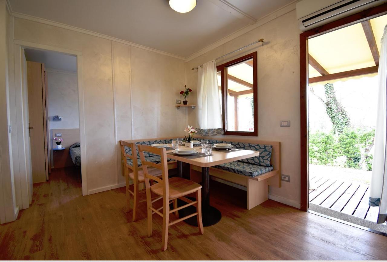 Agriturismo B&B Corte Tonolli Valeggio sul Mincio Ngoại thất bức ảnh