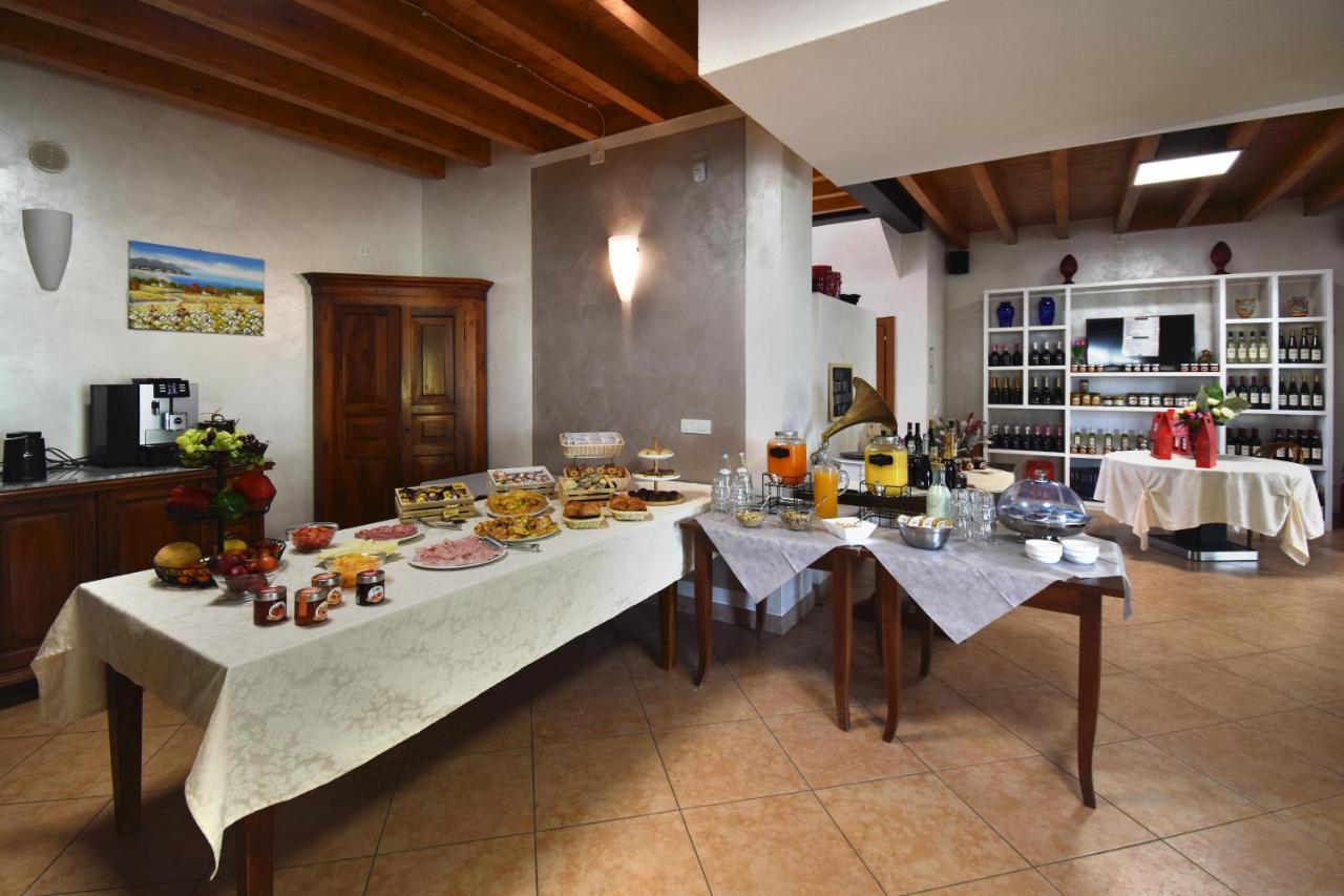 Agriturismo B&B Corte Tonolli Valeggio sul Mincio Ngoại thất bức ảnh